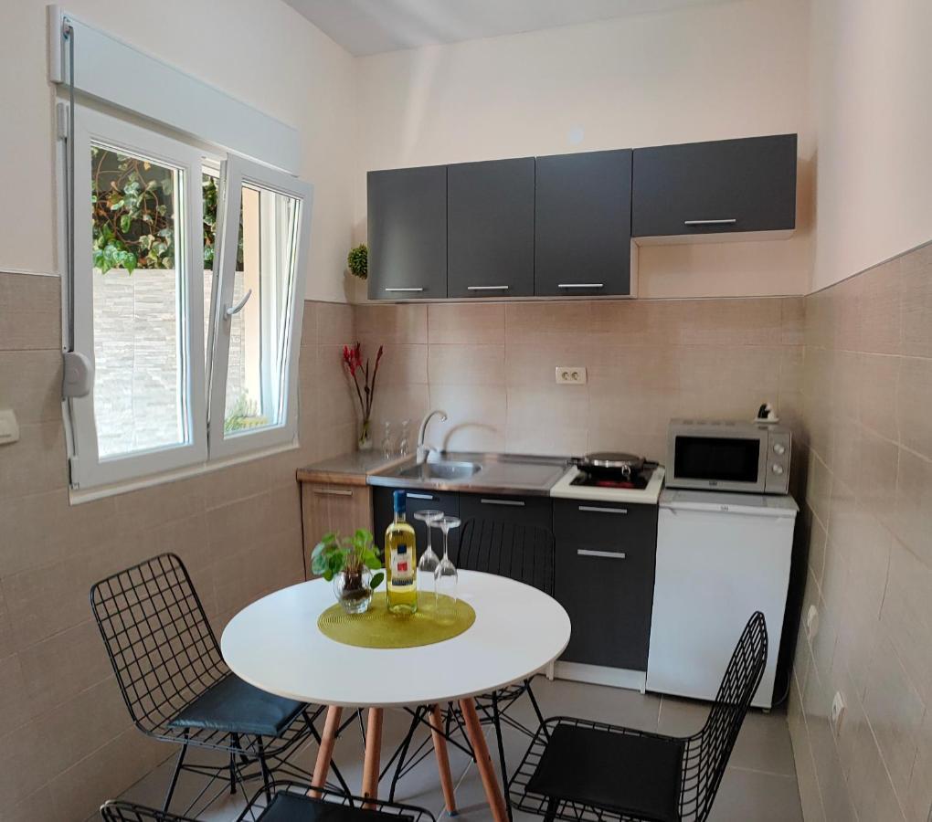 Studio Apartman Rea Котор Екстериор снимка